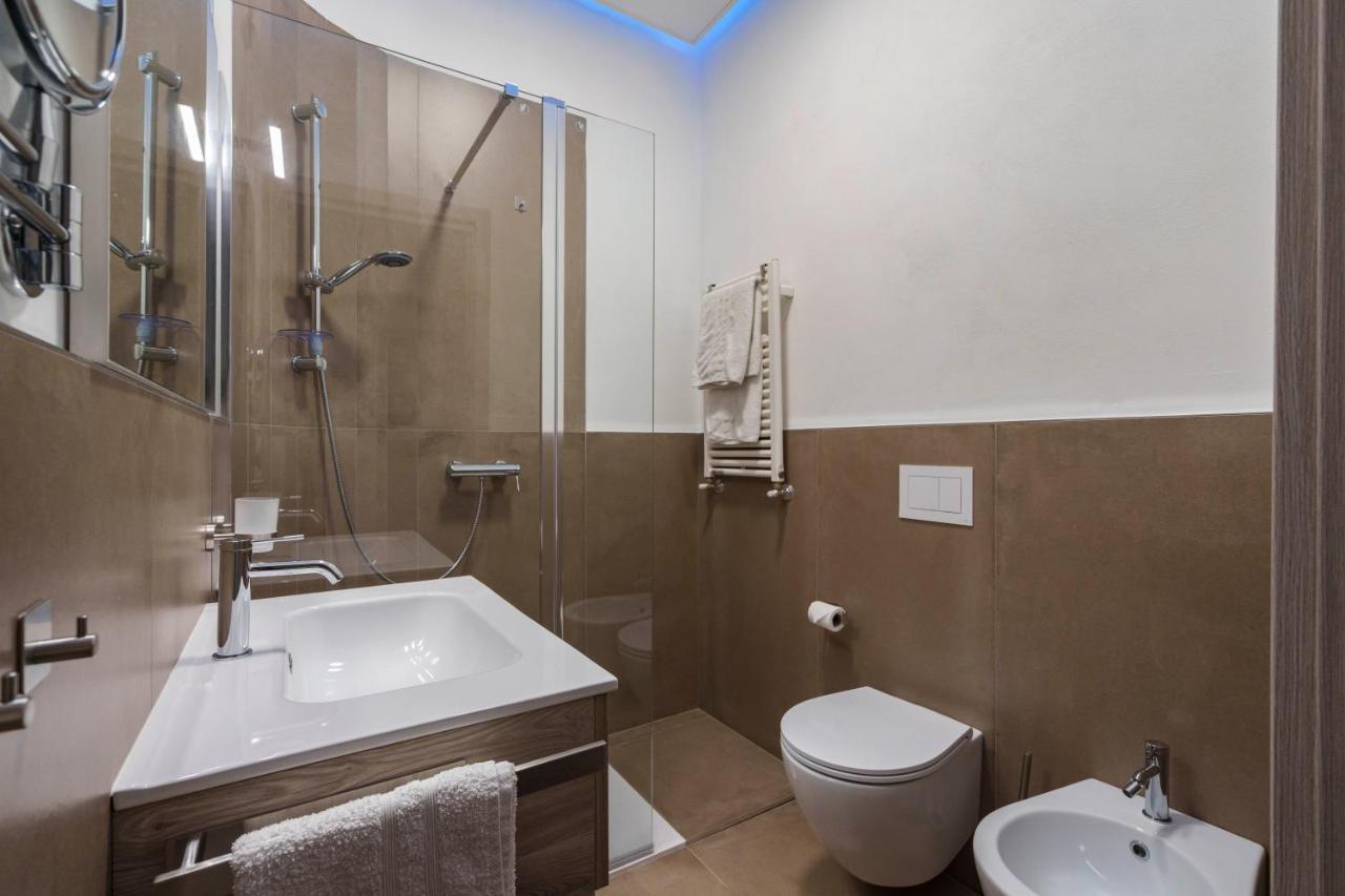 Lake Apartment Primea Сирмионе Екстериор снимка