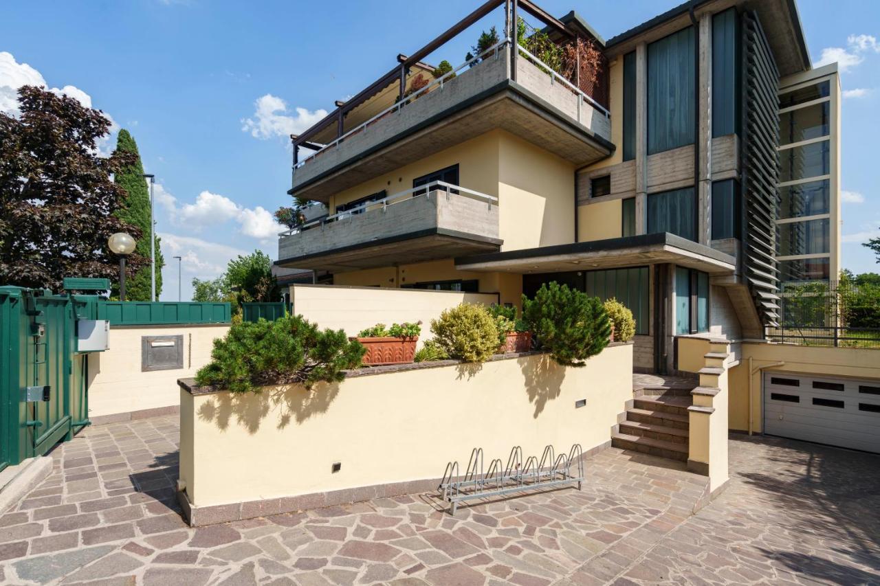 Lake Apartment Primea Сирмионе Екстериор снимка